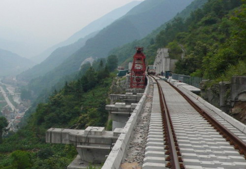 武汉天顺钢材有限公司参建的宜万铁路