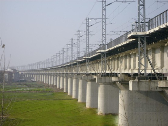 武汉天顺钢材有限公司参与建设的武襄铁路概貌一